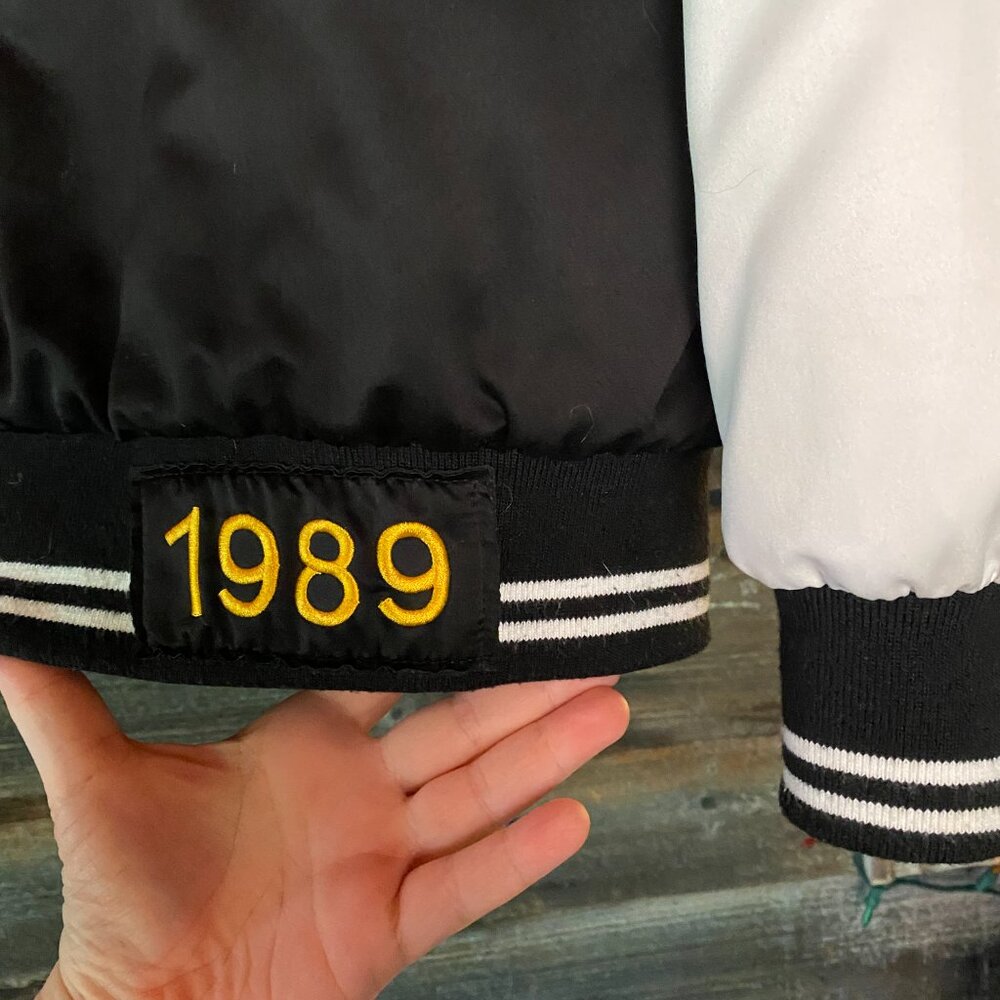Lmtd Ed Official Taylor Swift 1989 embroidered bomber jacket "I Know Places" - Picture 6 of 15